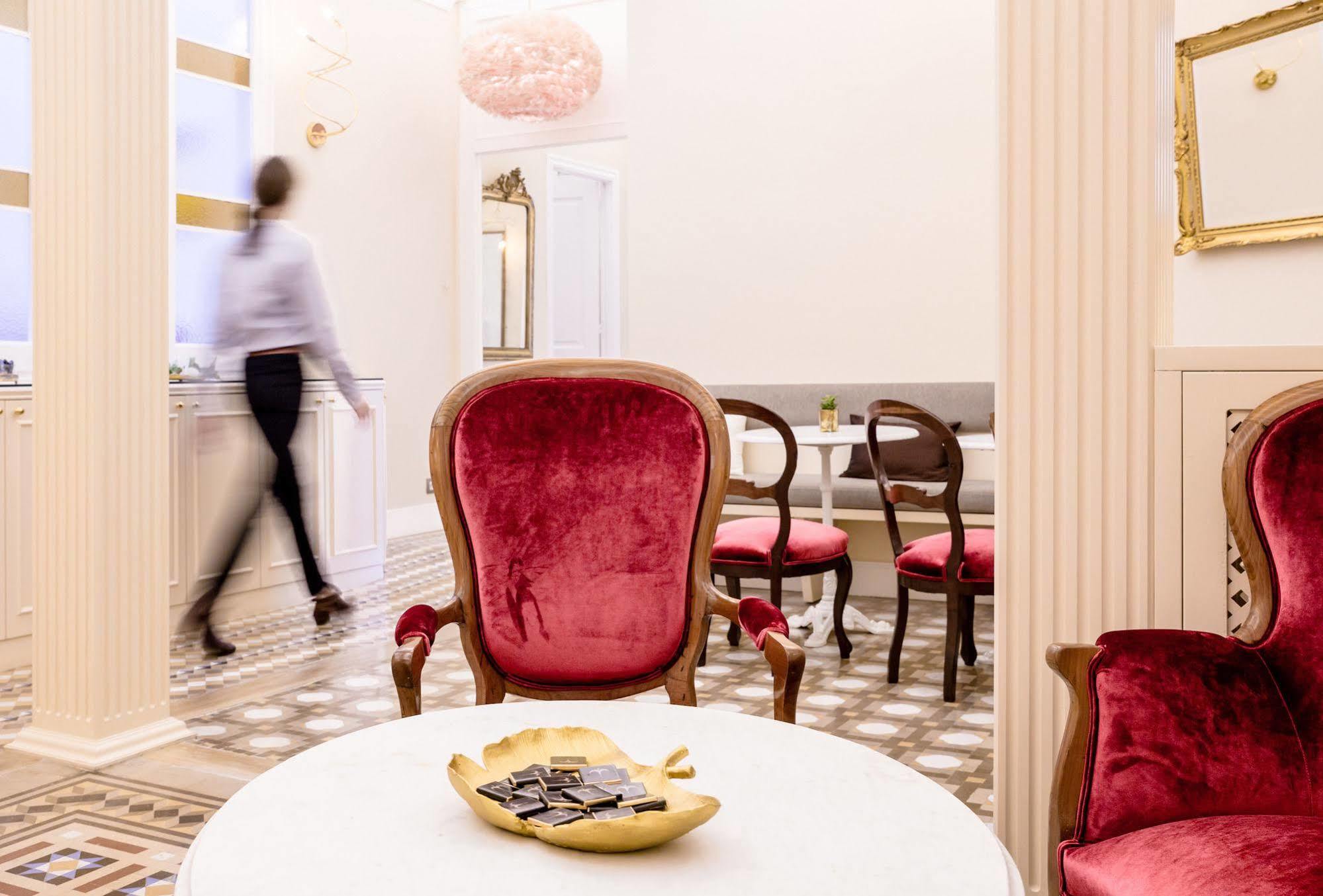 Couette-café Anakena House