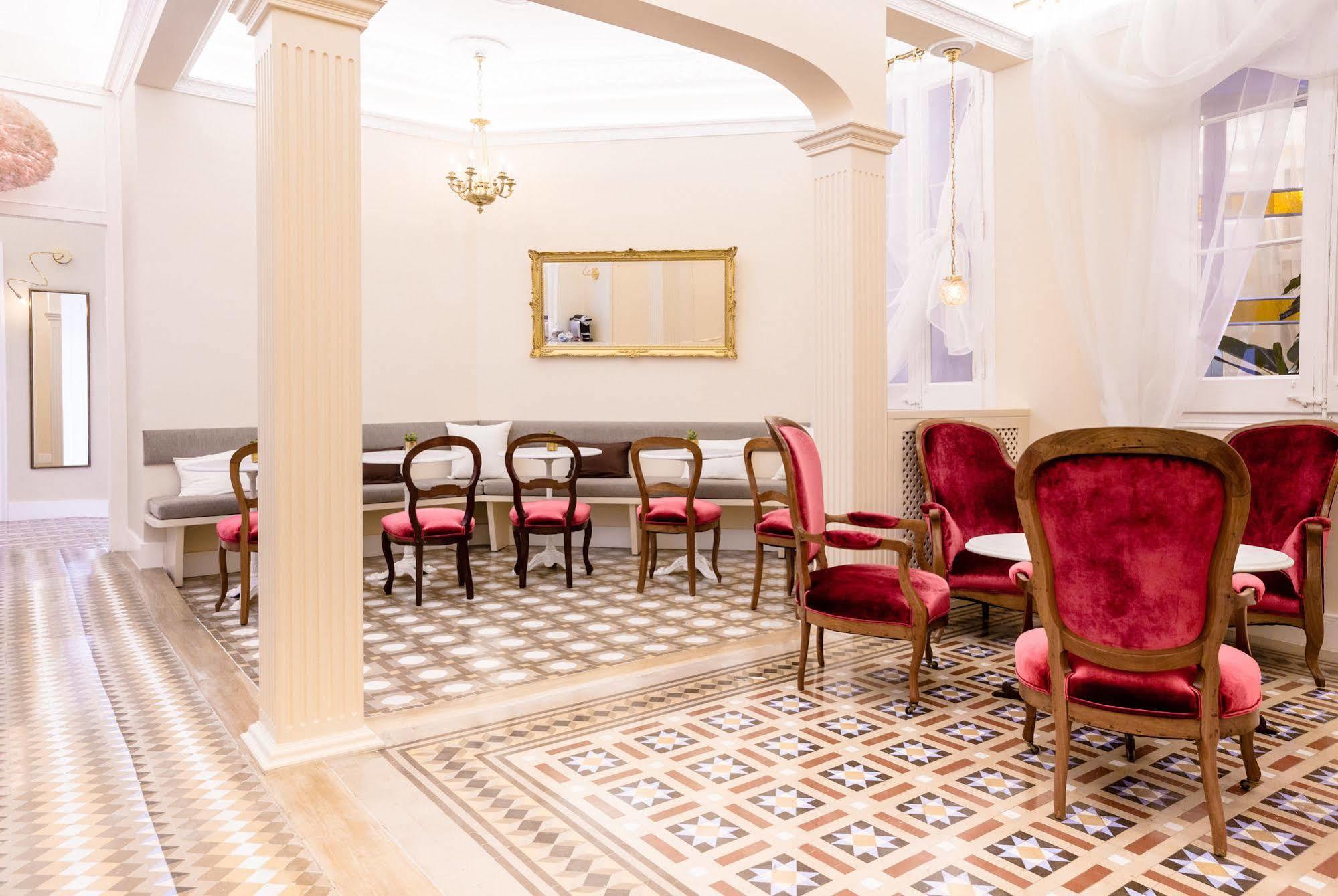 Couette-café Anakena House 3*