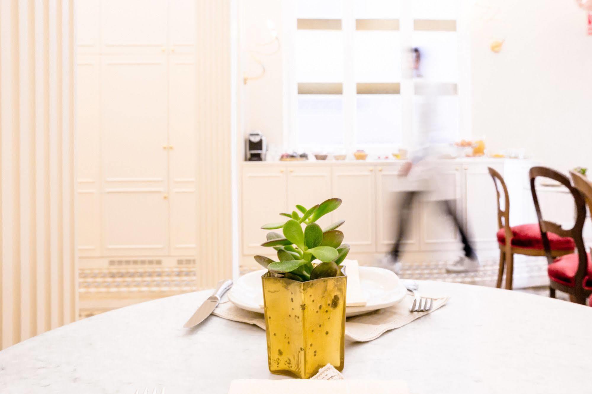 Couette-café Anakena House 3*